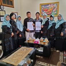Penandatanganan MoU, Fakultas Pertanian Universitas Veteran Bangun Nusantara dengan Sayur Organik Merbabu (SOM)